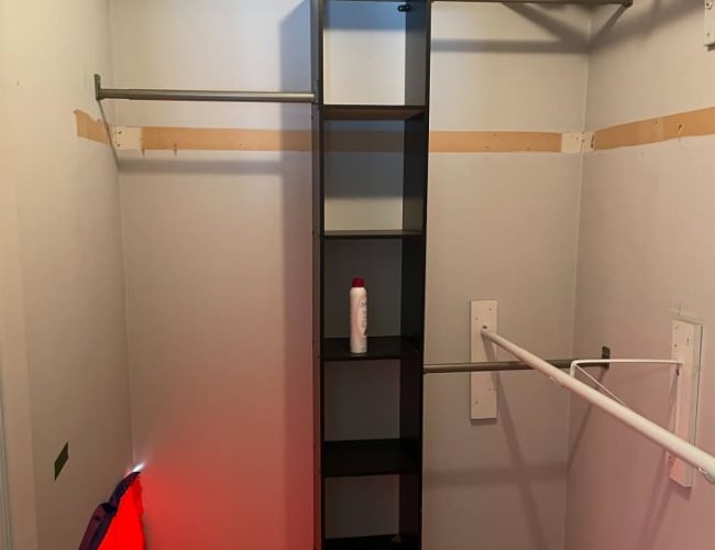 A Luxe Makeover Revitalizes a Beige, One-Sink 1980s Bathroom