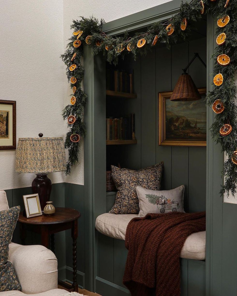 5 Cozy and Magical Christmas Rooms: Sunday Strolls & Scrolls