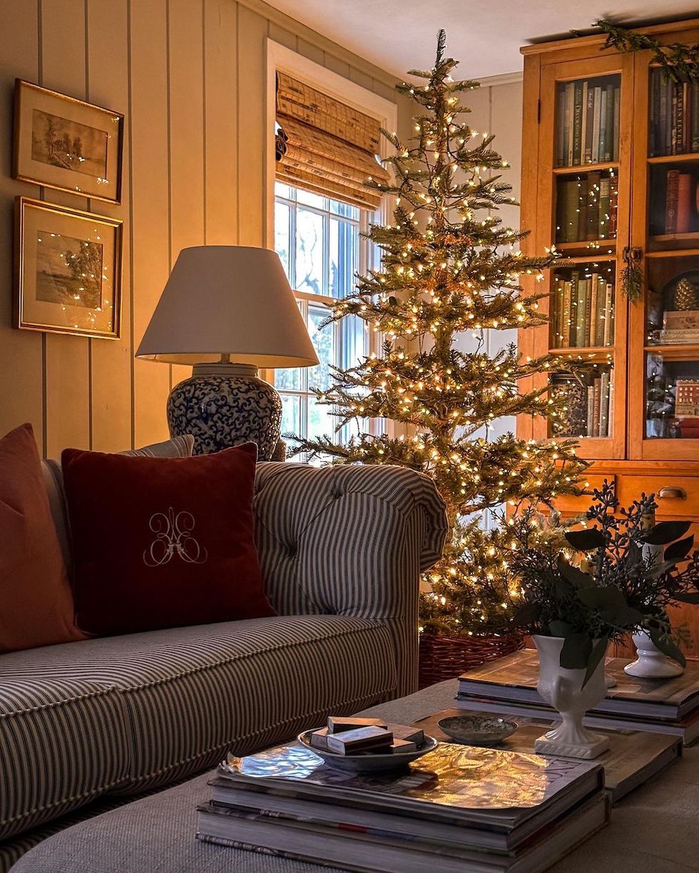 5 Cozy and Magical Christmas Rooms: Sunday Strolls & Scrolls