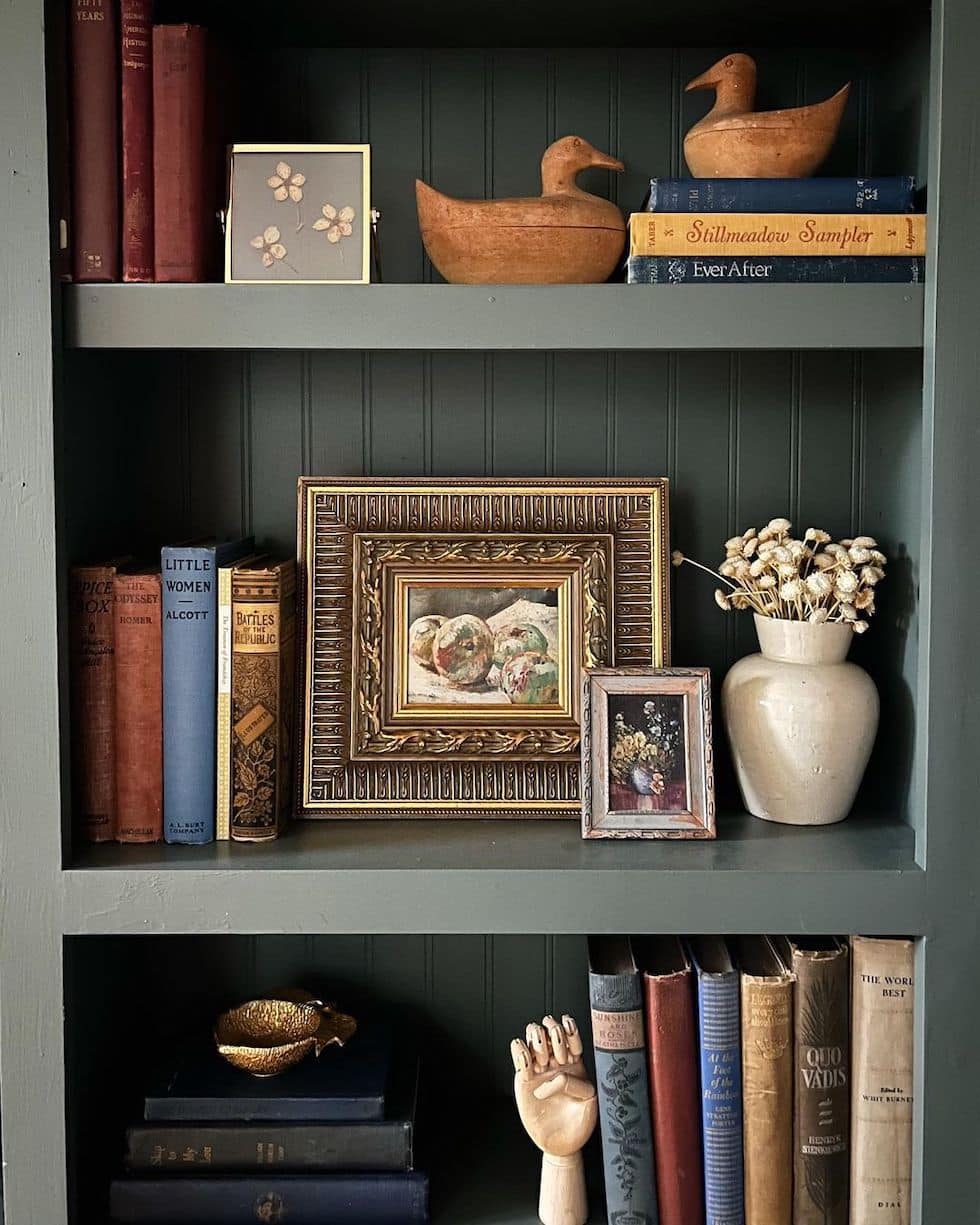 5 Pretty Rooms Decorated with Green: Sunday Strolls & Scrolls