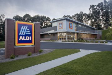 The “Adorable” $5 Aldi Strawberry Garland Shoppers Are Running to Buy