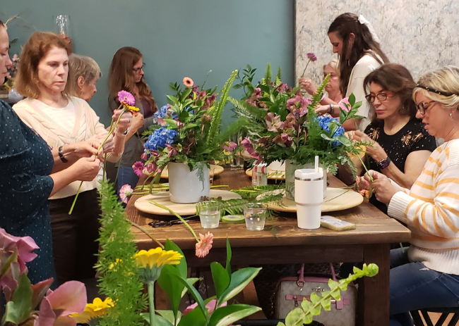 How this Florida florist balances floral art, retailing and more in her own ‘Wonderland’