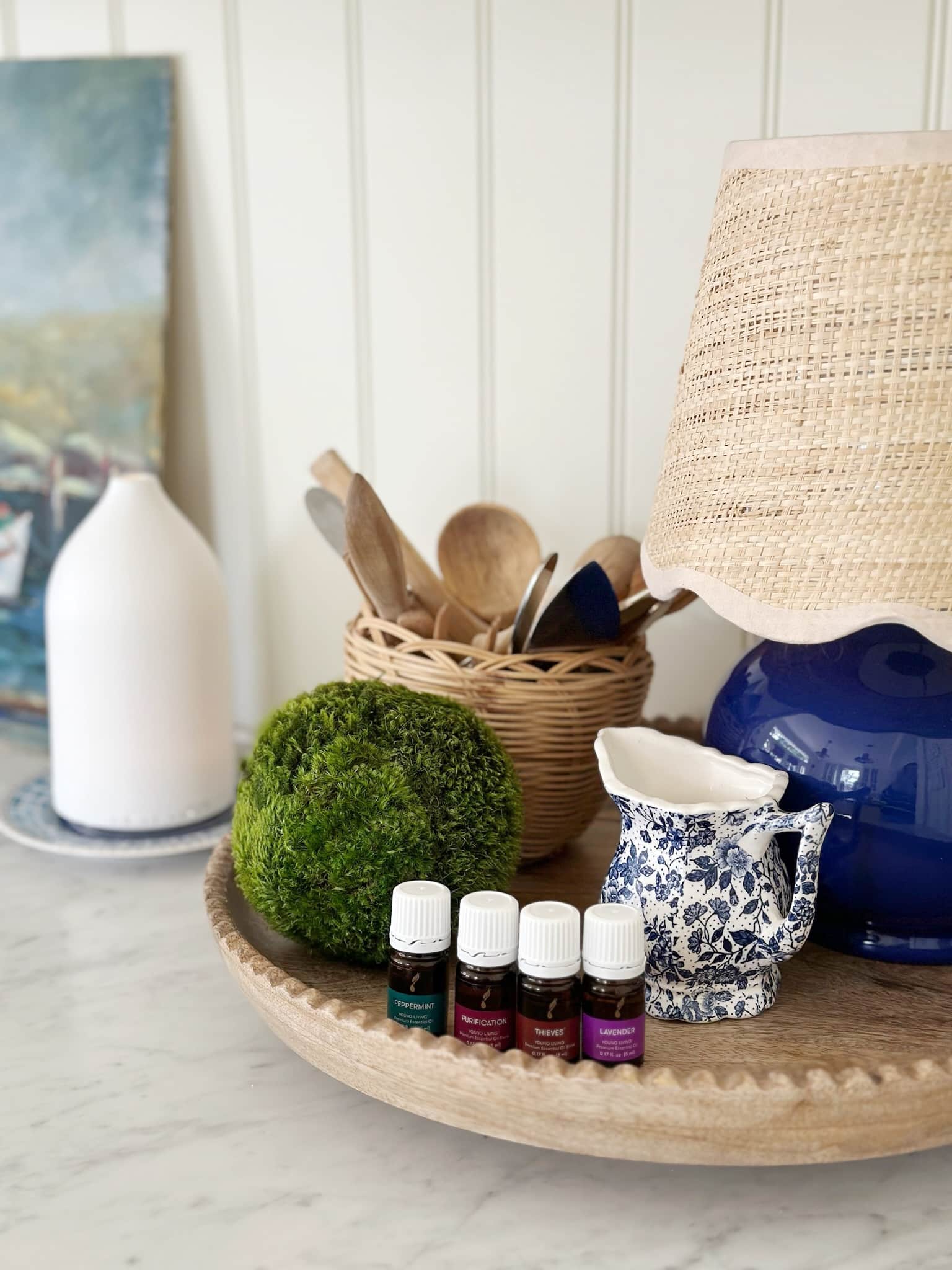 How to Create Your Own Signature Seasonal Scents with Essential Oils